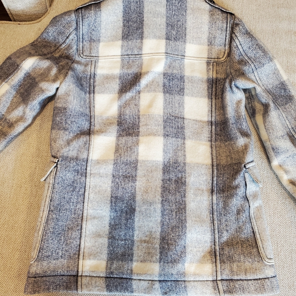 HOST PICK Burberry jacket kids 10y - Picture 4 of 16